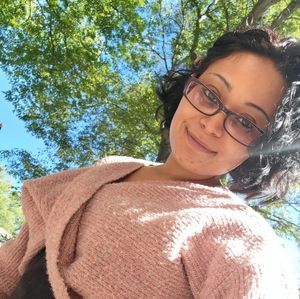 Meet your Posher, Pola